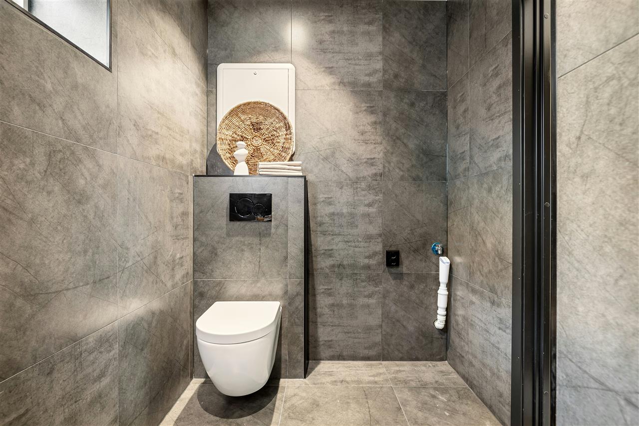 Væghængt toilet – forbedr dit badeværelse med effektivitet og stil